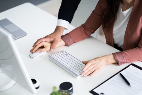 man hand on woman hand